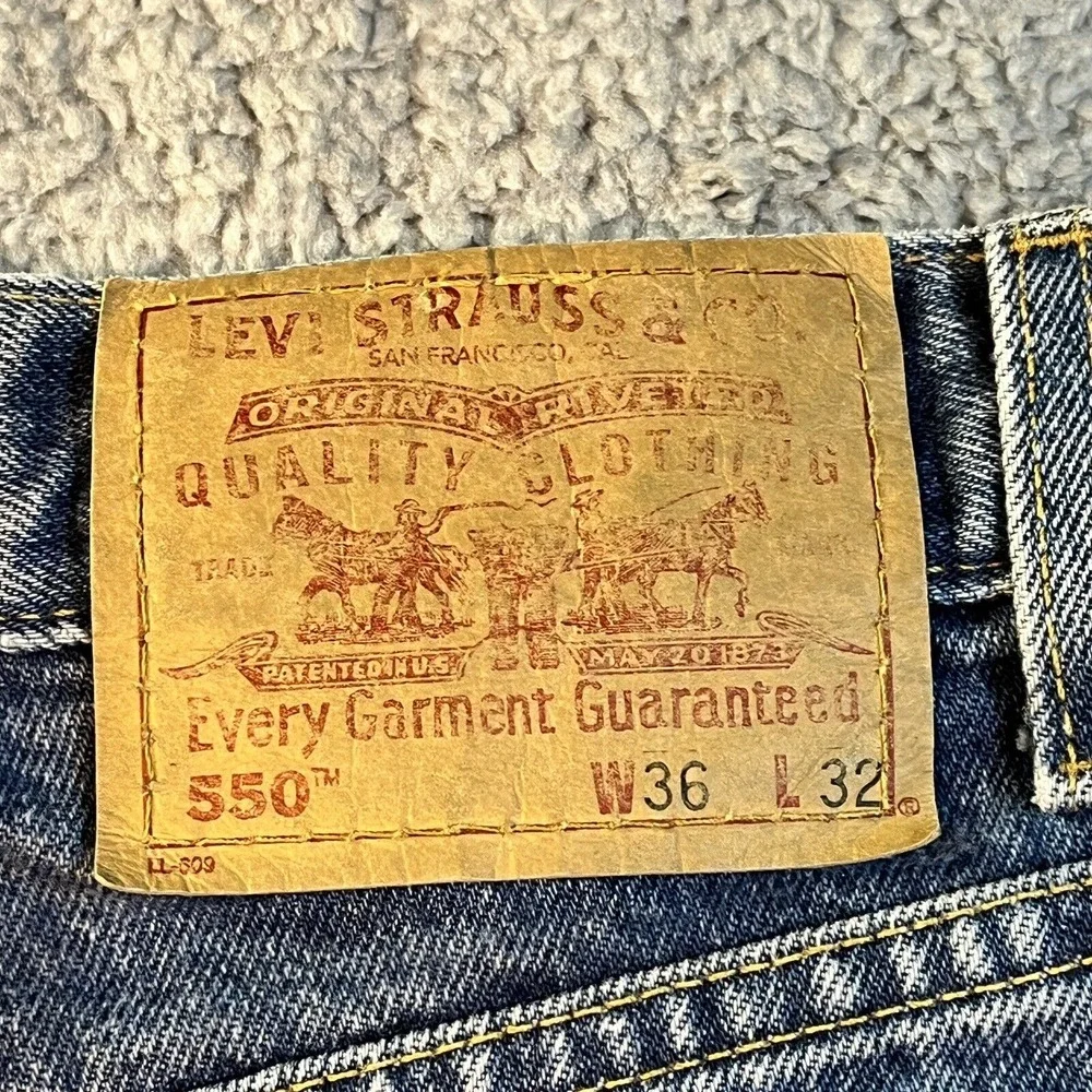 Levi's 550 Blue Jeans‎ Mens 36x31 Vintage Y2K Black Batwing Relaxed Fit Denim